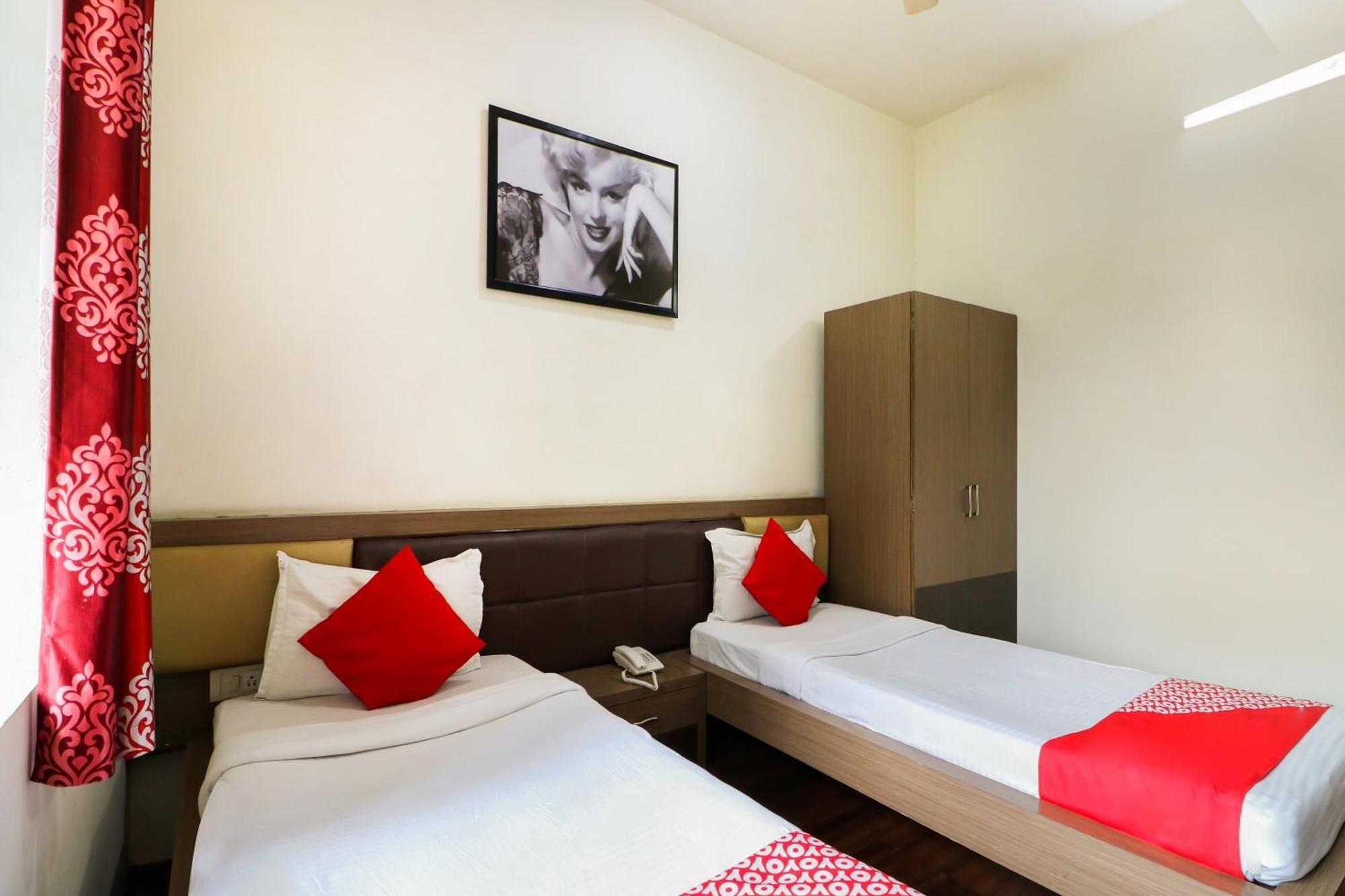 Oyo Flagship 1805 Hotel Star Delight Panchuria Zewnętrze zdjęcie